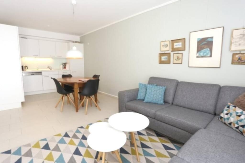 Large Family Retro Flat In City Center- Large Terrace & Garden View, Free Parking Luxemburg Exteriör bild